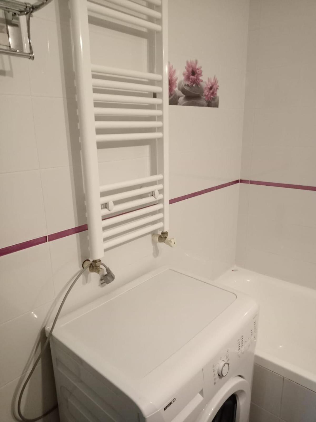 Penti Apartament Сучеава Екстериор снимка