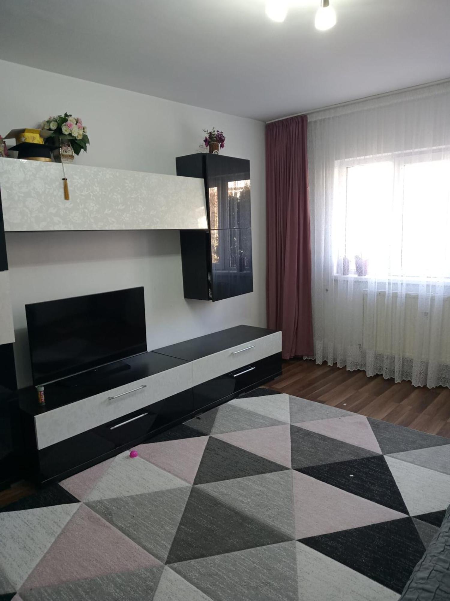 Penti Apartament Сучеава Екстериор снимка